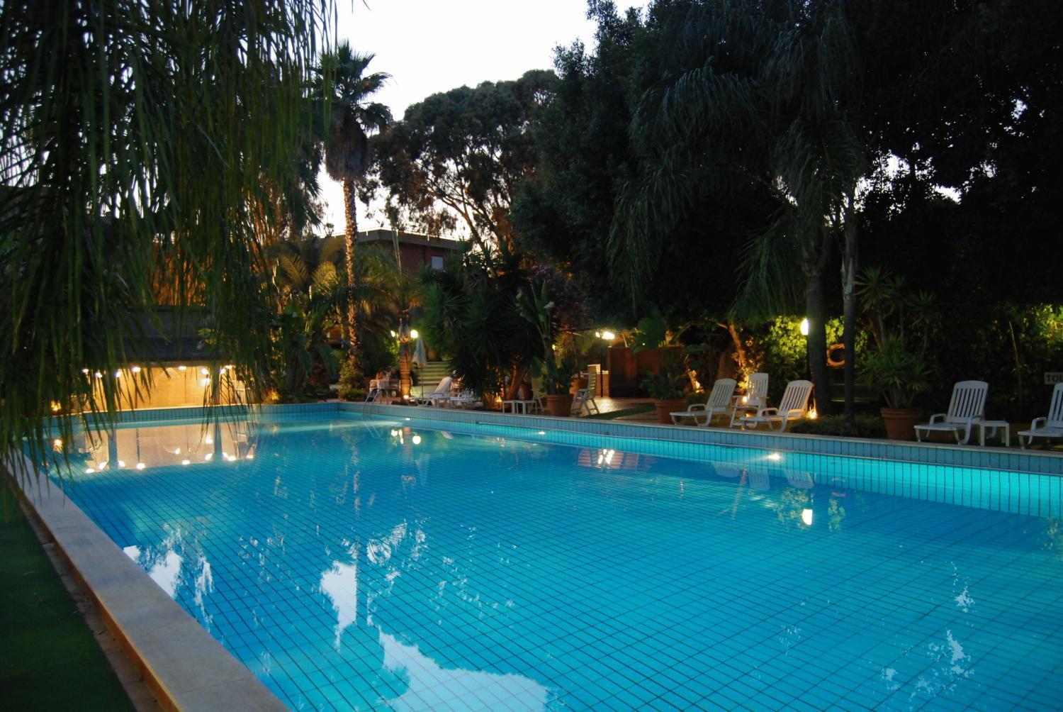 Garden Hotel Сан-Джованни-ла- Пунт Экстерьер фото