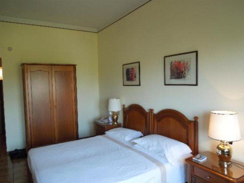 Garden Hotel Сан-Джованни-ла- Пунт Экстерьер фото
