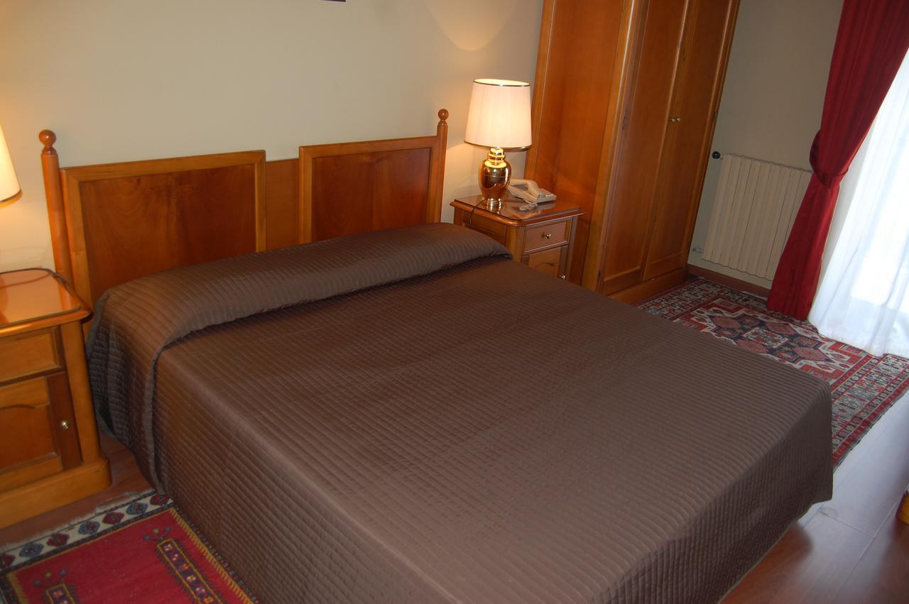 Garden Hotel Сан-Джованни-ла- Пунт Экстерьер фото
